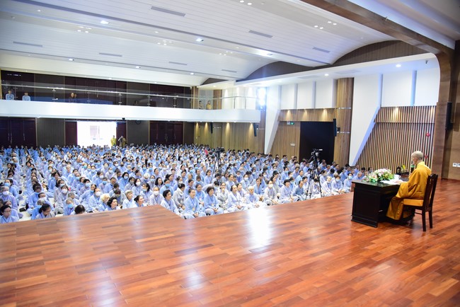 Dharma Talk “Peaceful place to stop ” – The 96th Seven-Day Retreat